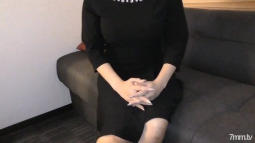 Große Titten MILF braucht Geld für Scheidung - Unzensiertes Privatshooting
