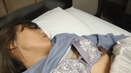 땀 흘리는 배구 엄마, 낯선 남자에게 범해져 질액 줄줄