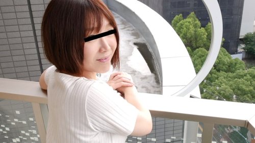 熟女射精包！無碼業餘大屁股人妻顏射