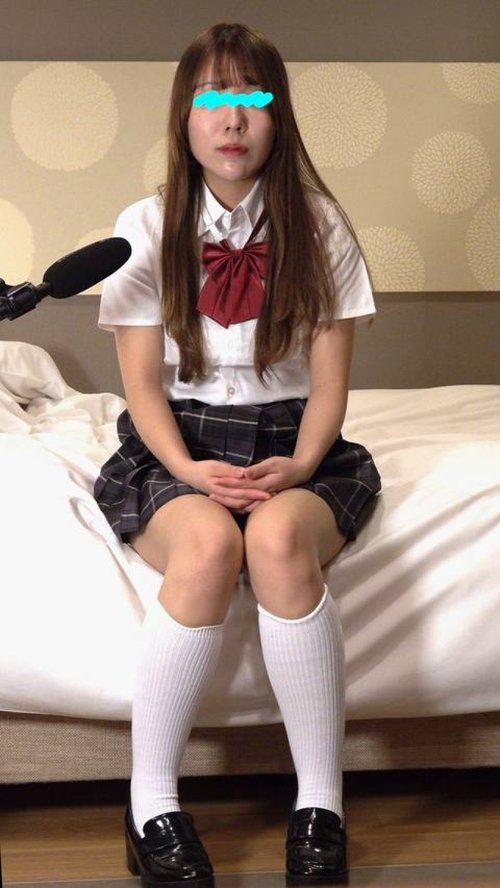 19岁少年午餐吃精液拌荞麦面，大口吸溜享受营养人生